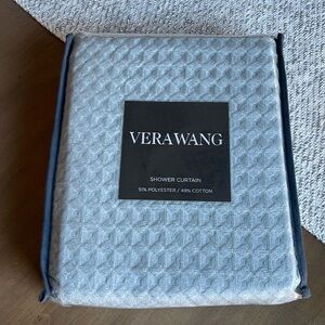 NWT VERA WANG Marled Waffle Shower Curtain..NEW! 70x72